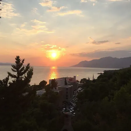 Apartment Nessy Baska Voda